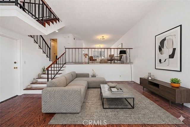 1719 Rogers Place 34G, Burbank, CA 91504