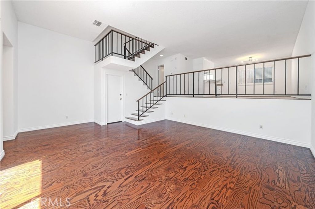 1719 Rogers Place 34G, Burbank, CA 91504