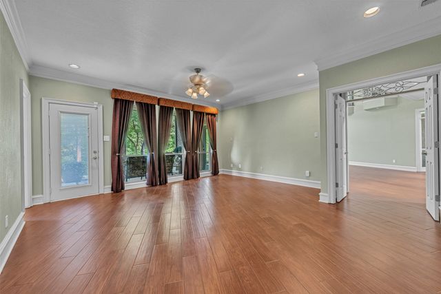 401 Canyon Creek Trail, Fort Worth, TX 76112