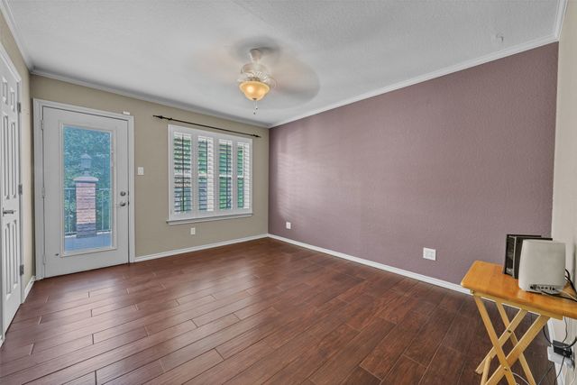 401 Canyon Creek Trail, Fort Worth, TX 76112
