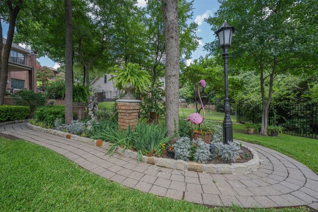 401 Canyon Creek Trail, Fort Worth, TX 76112