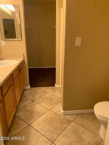 3301 E Earll Drive Unit 119, Phoenix, AZ 85018