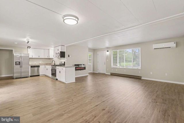 207 SCOTCH PINE RD, Dillsburg, PA 17019