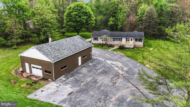 207 SCOTCH PINE RD, Dillsburg, PA 17019