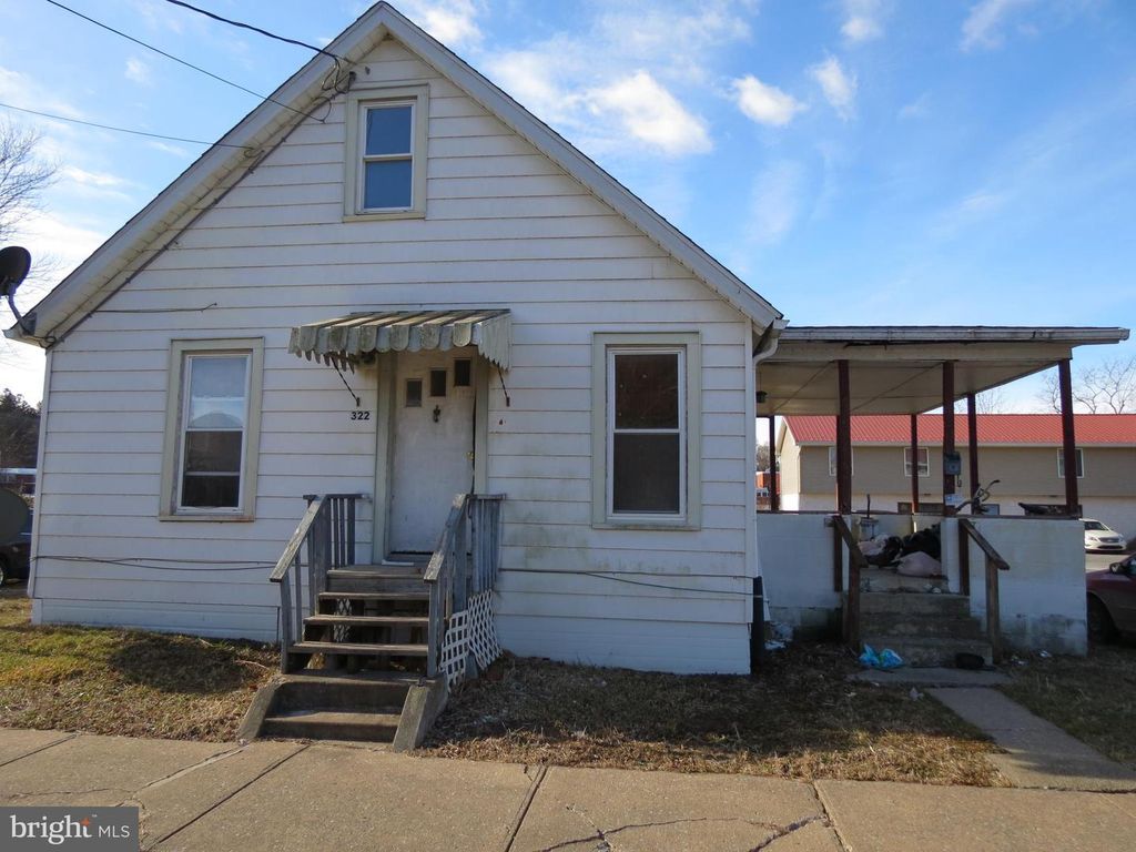 Image 1 of property listing at 322 S LINCOLN AVE, Jersey Shore, PA 17740