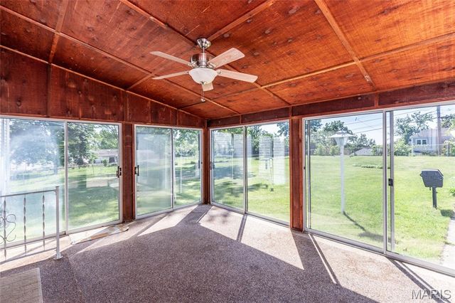11048 Ridge Forest Court, St Louis, MO 63126