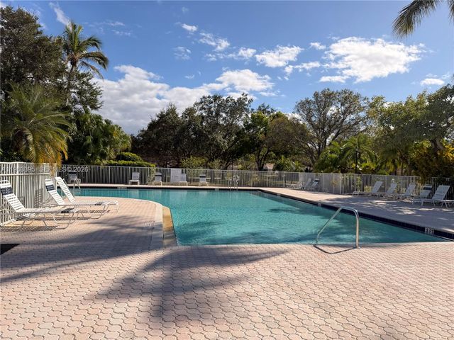 101 Silverleaf Oak Ct 101, Palm Beach Gardens, FL 33410