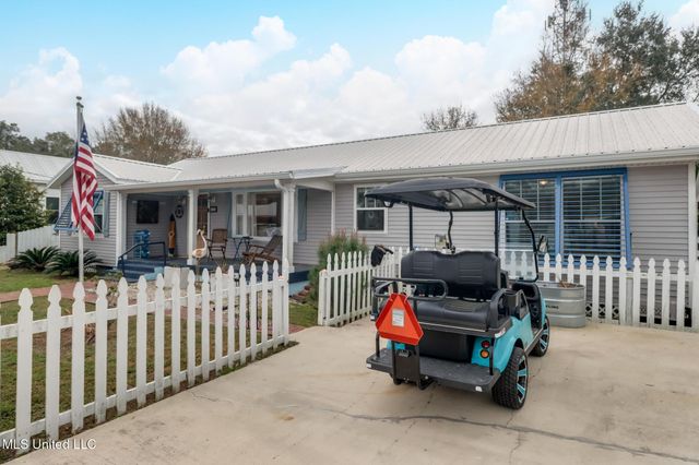 330 Easterbrook Street, Bay Saint Louis, MS 39520