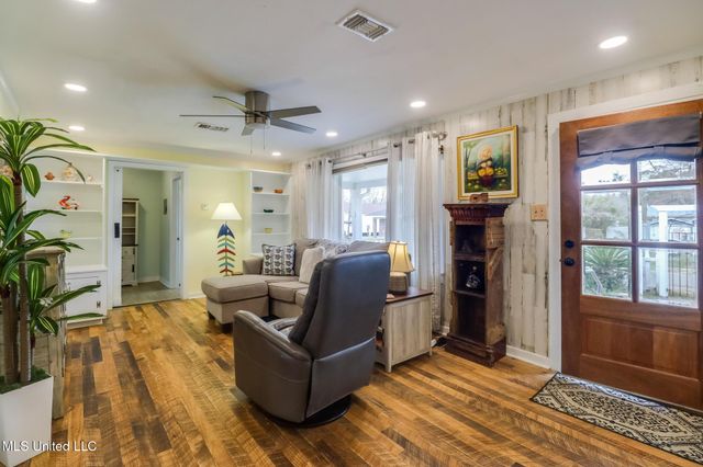 330 Easterbrook Street, Bay Saint Louis, MS 39520