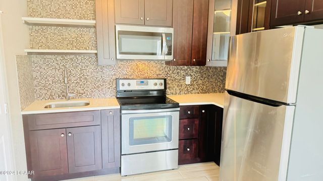 71 Rockefeller Dr Apt A, Ormond Beach, FL 32176