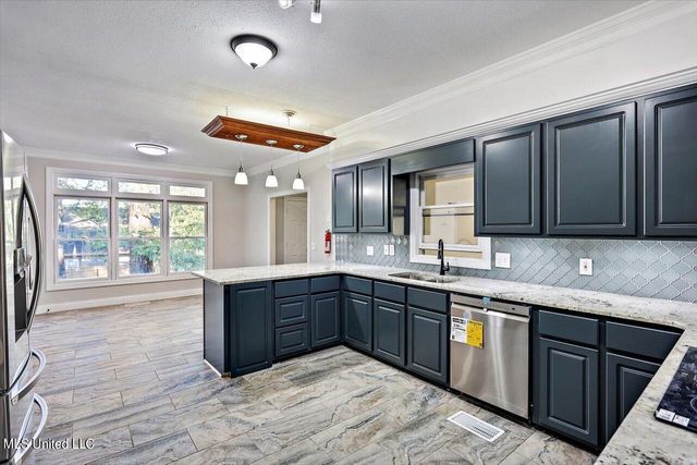 300 Monterey Drive, Clinton, MS 39056
