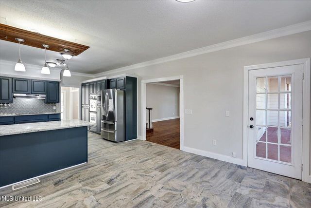300 Monterey Drive, Clinton, MS 39056