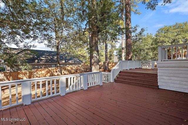 300 Monterey Drive, Clinton, MS 39056