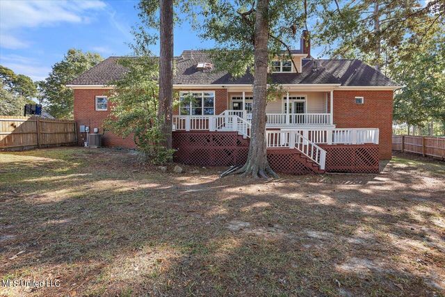 300 Monterey Drive, Clinton, MS 39056