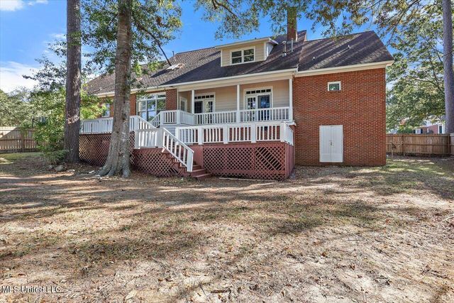 300 Monterey Drive, Clinton, MS 39056