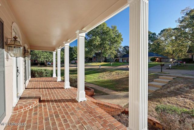 300 Monterey Drive, Clinton, MS 39056