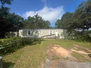 6261 Morgan Rd, Milton, FL 32570