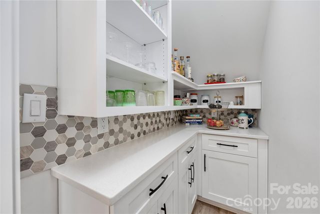 1027 Masefield Avenue, Matthews, NC 28105