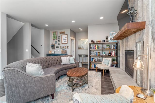 264 Porcupine Lane, Chelan, WA 98816