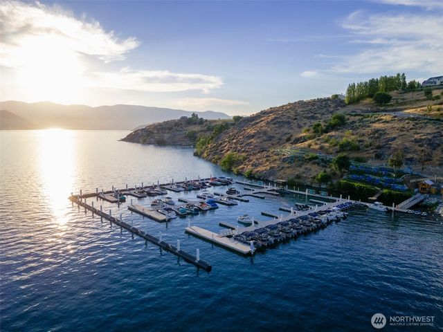 264 Porcupine Lane, Chelan, WA 98816
