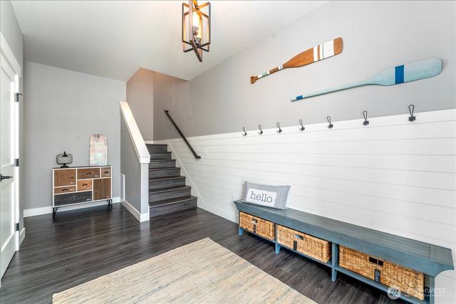 264 Porcupine Lane, Chelan, WA 98816