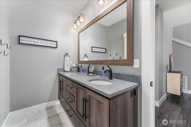 264 Porcupine Lane, Chelan, WA 98816