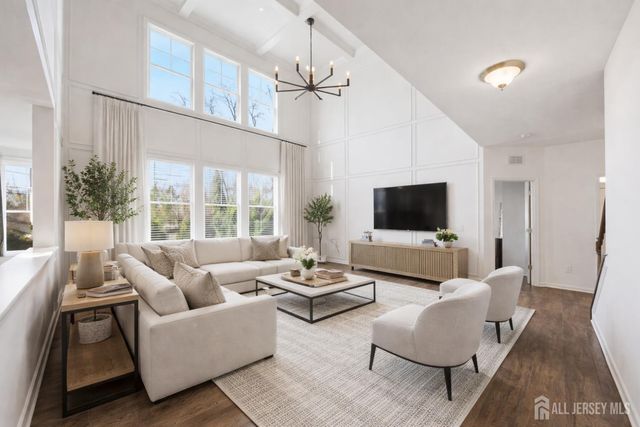 3 Cairnes Lane, East Brunswick, NJ 08816