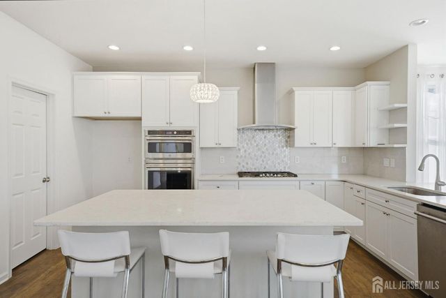 3 Cairnes Lane, East Brunswick, NJ 08816