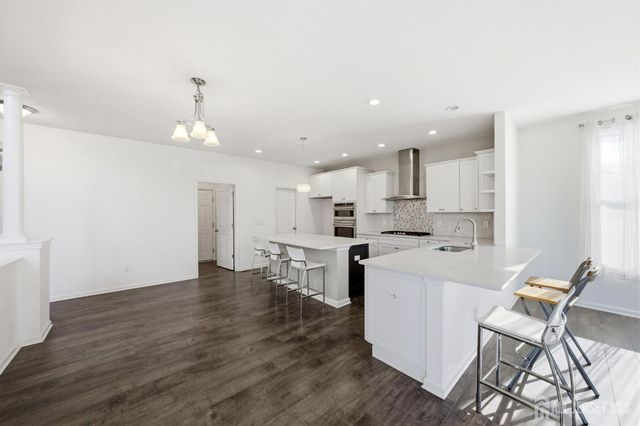 3 Cairnes Lane, East Brunswick, NJ 08816