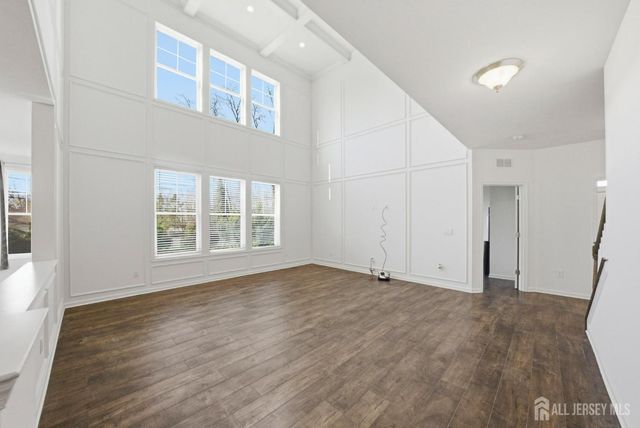 3 Cairnes Lane, East Brunswick, NJ 08816