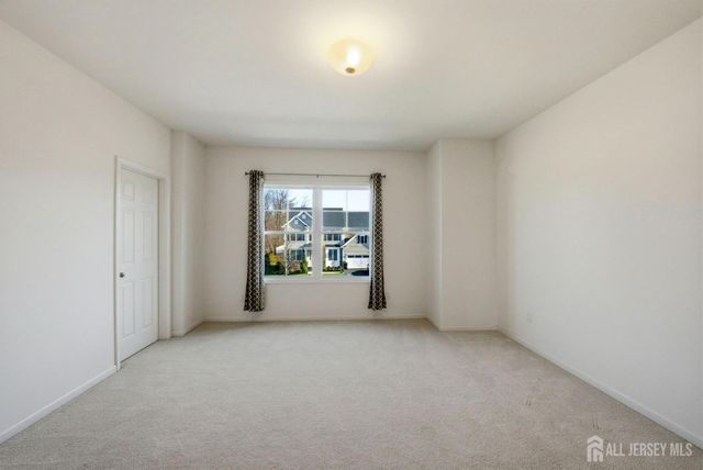 3 Cairnes Lane, East Brunswick, NJ 08816