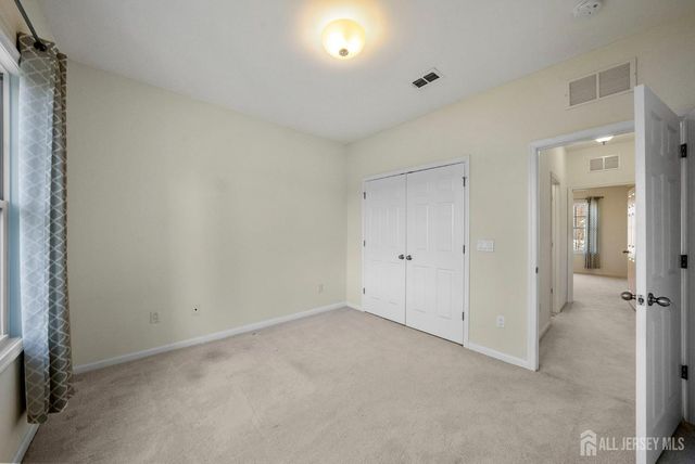 3 Cairnes Lane, East Brunswick, NJ 08816