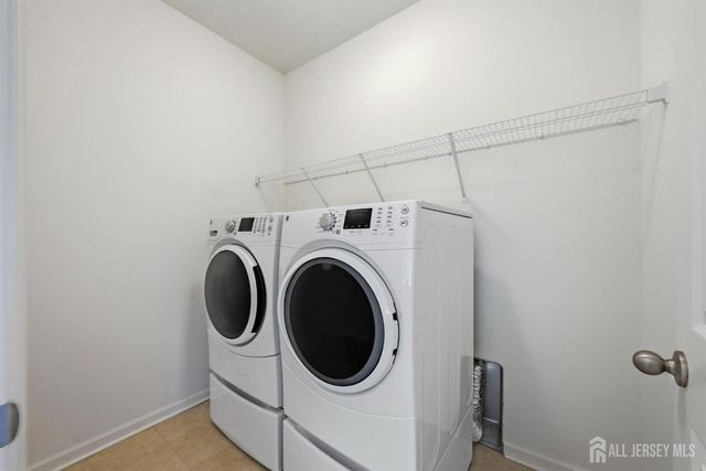 3 Cairnes Lane, East Brunswick, NJ 08816