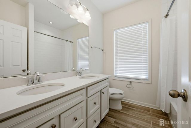 3 Cairnes Lane, East Brunswick, NJ 08816