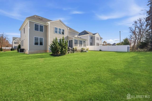 3 Cairnes Lane, East Brunswick, NJ 08816