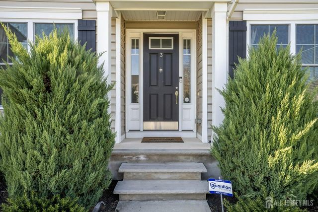 3 Cairnes Lane, East Brunswick, NJ 08816