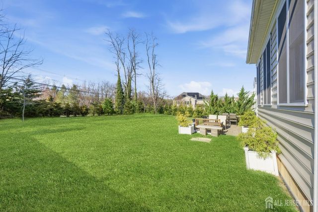 3 Cairnes Lane, East Brunswick, NJ 08816