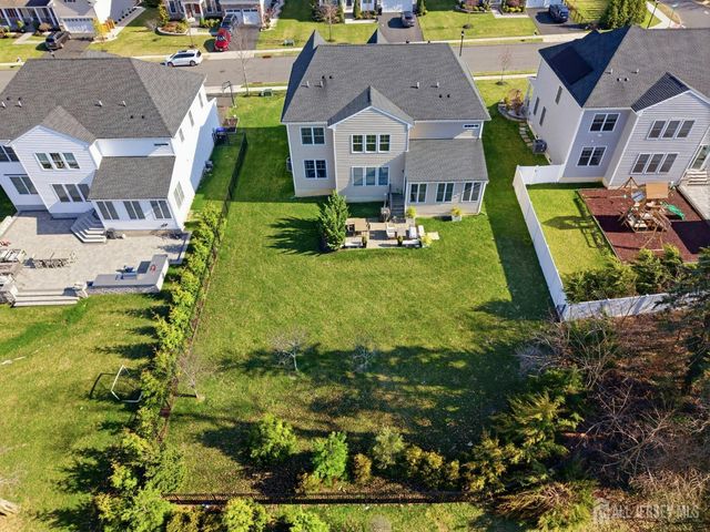 3 Cairnes Lane, East Brunswick, NJ 08816