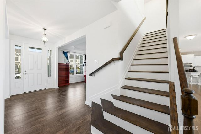 3 Cairnes Lane, East Brunswick, NJ 08816