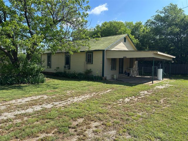 109 Harrison Avenue, Newcastle, TX 76372