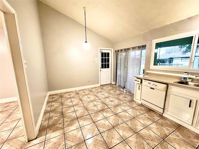 7754 Bunker Wood Lane, Houston, TX 77086