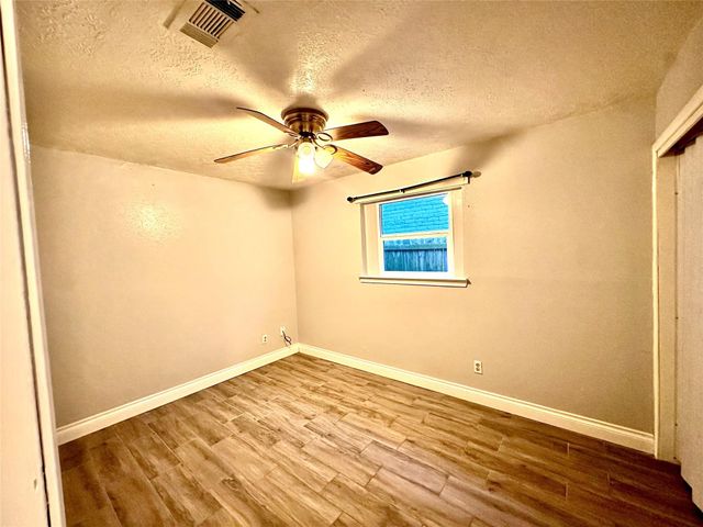 7754 Bunker Wood Lane, Houston, TX 77086