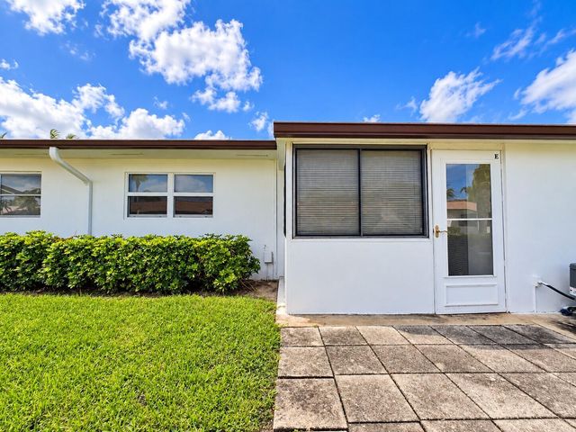 2920 CROSLEY Drive E E, West Palm Beach, FL 33415