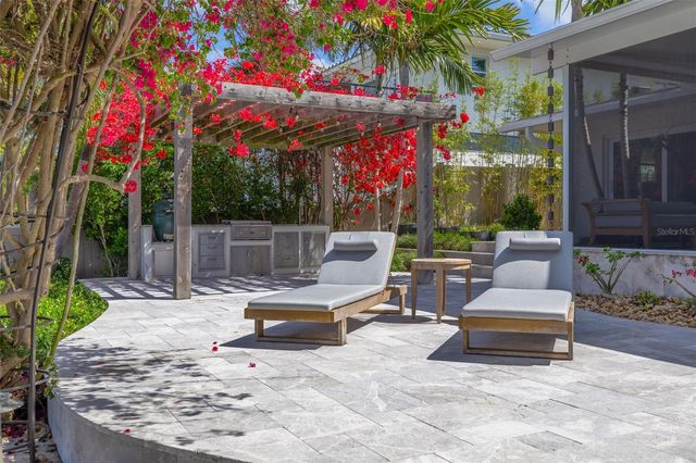 3932 VERSAILLES DRIVE, Tampa, FL 33634