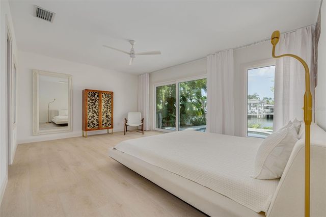 3932 VERSAILLES DRIVE, Tampa, FL 33634