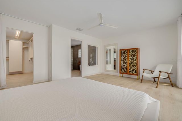 3932 VERSAILLES DRIVE, Tampa, FL 33634