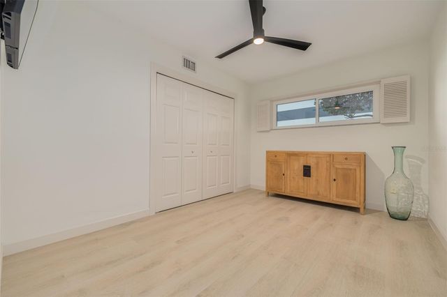 3932 VERSAILLES DRIVE, Tampa, FL 33634