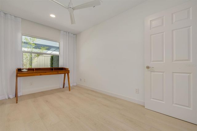 3932 VERSAILLES DRIVE, Tampa, FL 33634