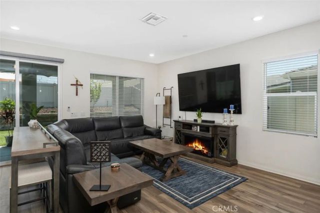 7598 Orangebrook, Riverside, CA 92507