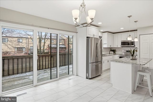 11 LACOSTA, Towson, MD 21204